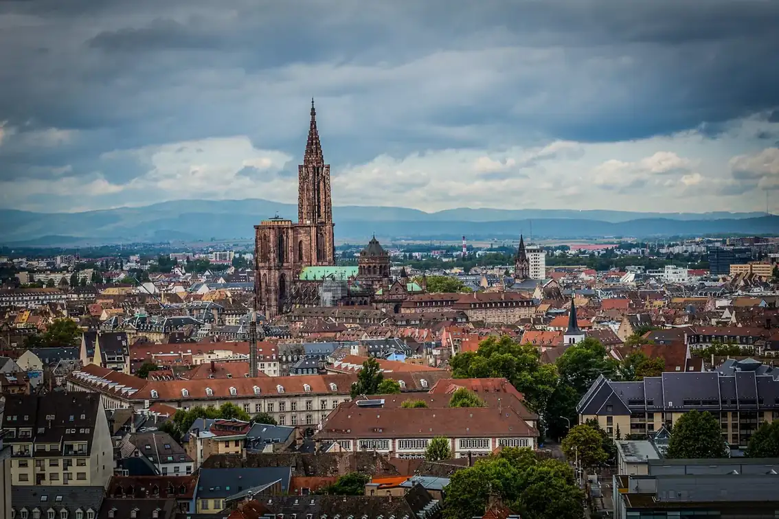 Vue de Strasbourg pour contextualiser une stratégie SEO locale