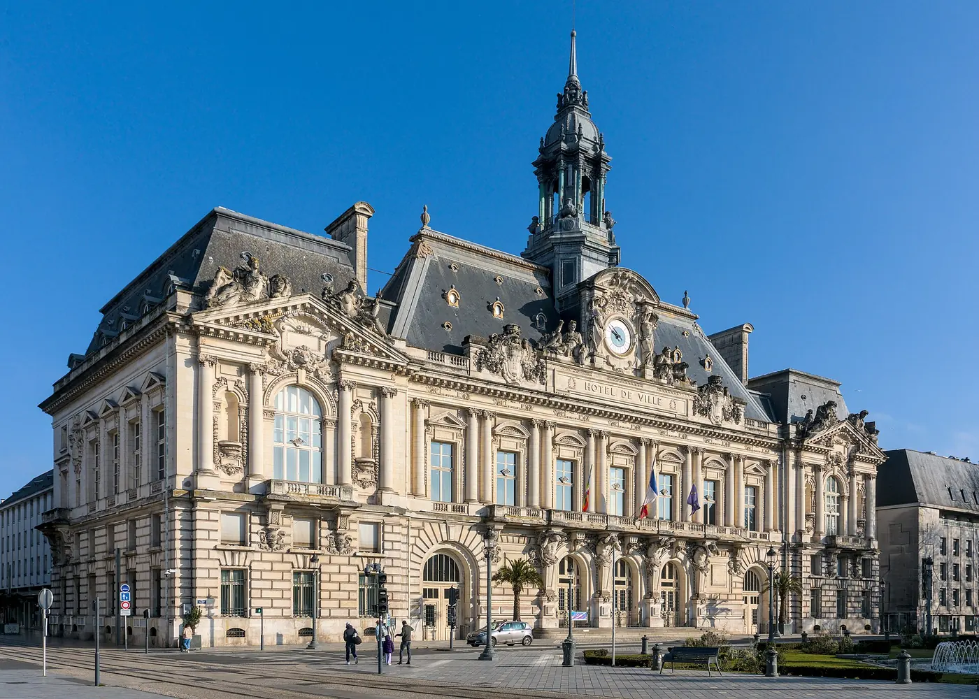 Vue de Tours pour illustrer un projet de création de site internet local